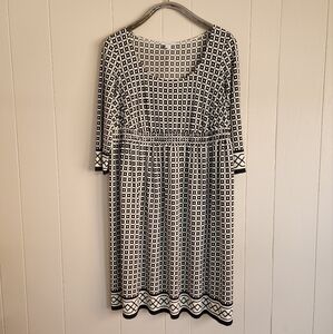 Dressbarn Woman dress slinky stretchy knit scoop neck geometric black ivory 14W